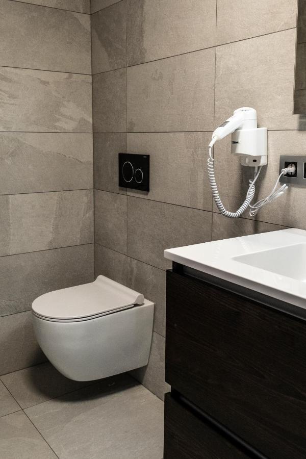 Guesthouse Max Zwijndrecht ภายนอก รูปภาพ